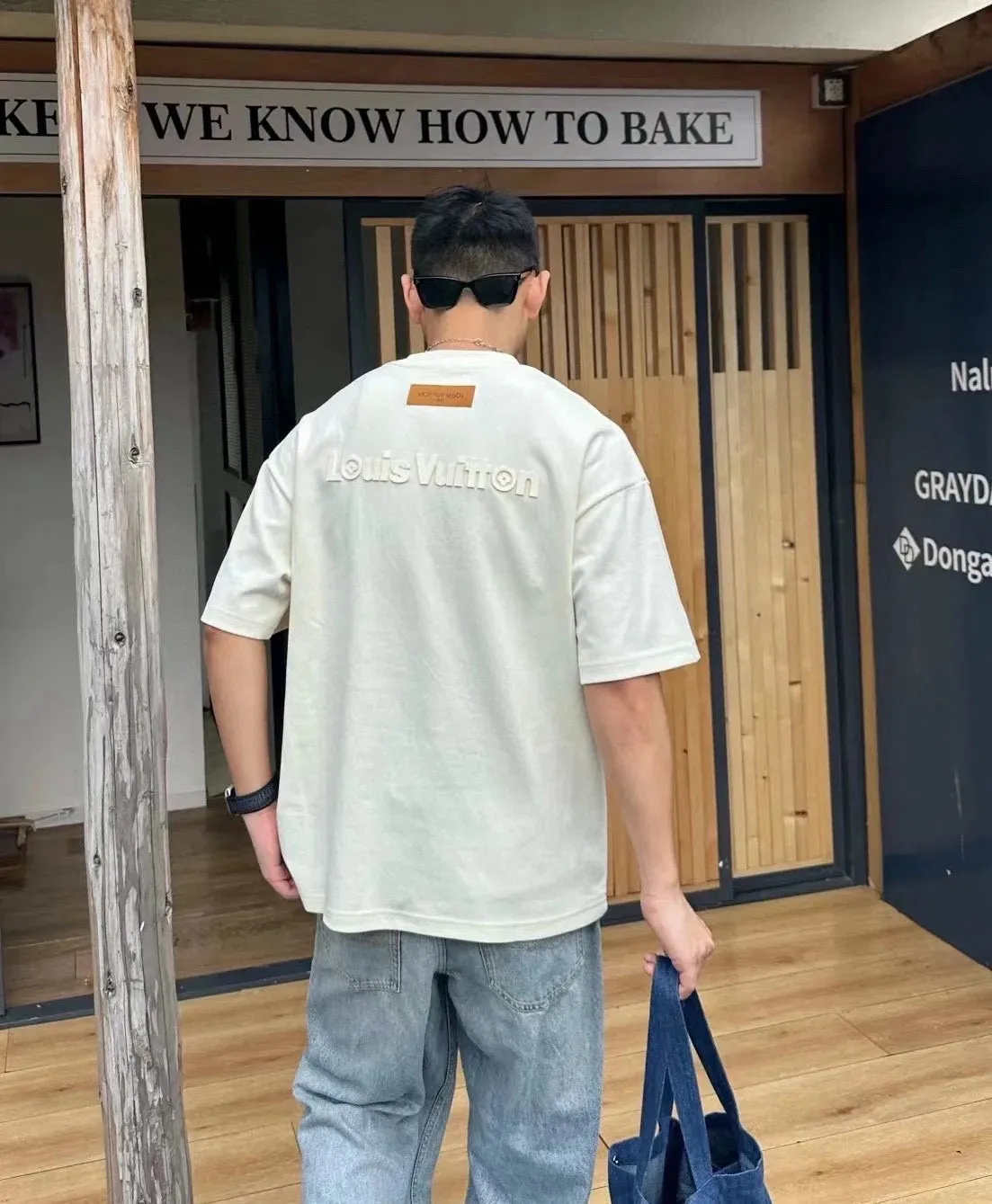 Louis Vuitton/ logo